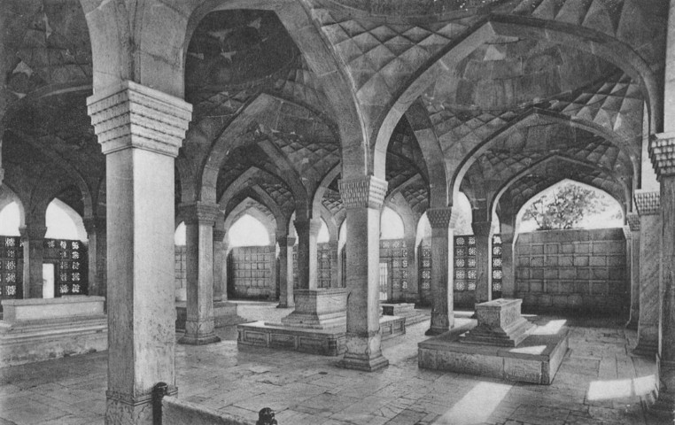 5.Alkazi Foundation-No.52 chausat khamba interior (Small)